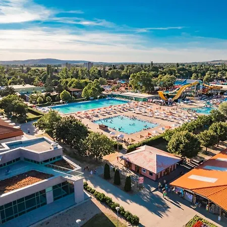 Apartment Malibu Sturovo